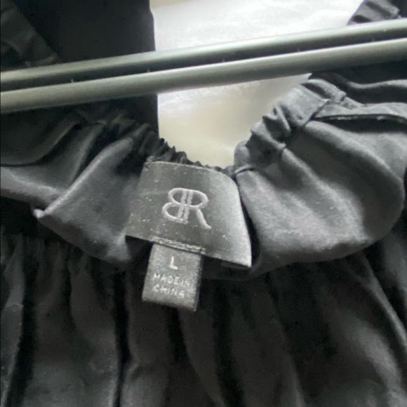 **SOLD** Banana Republic silk dress - Picture 3 of 4